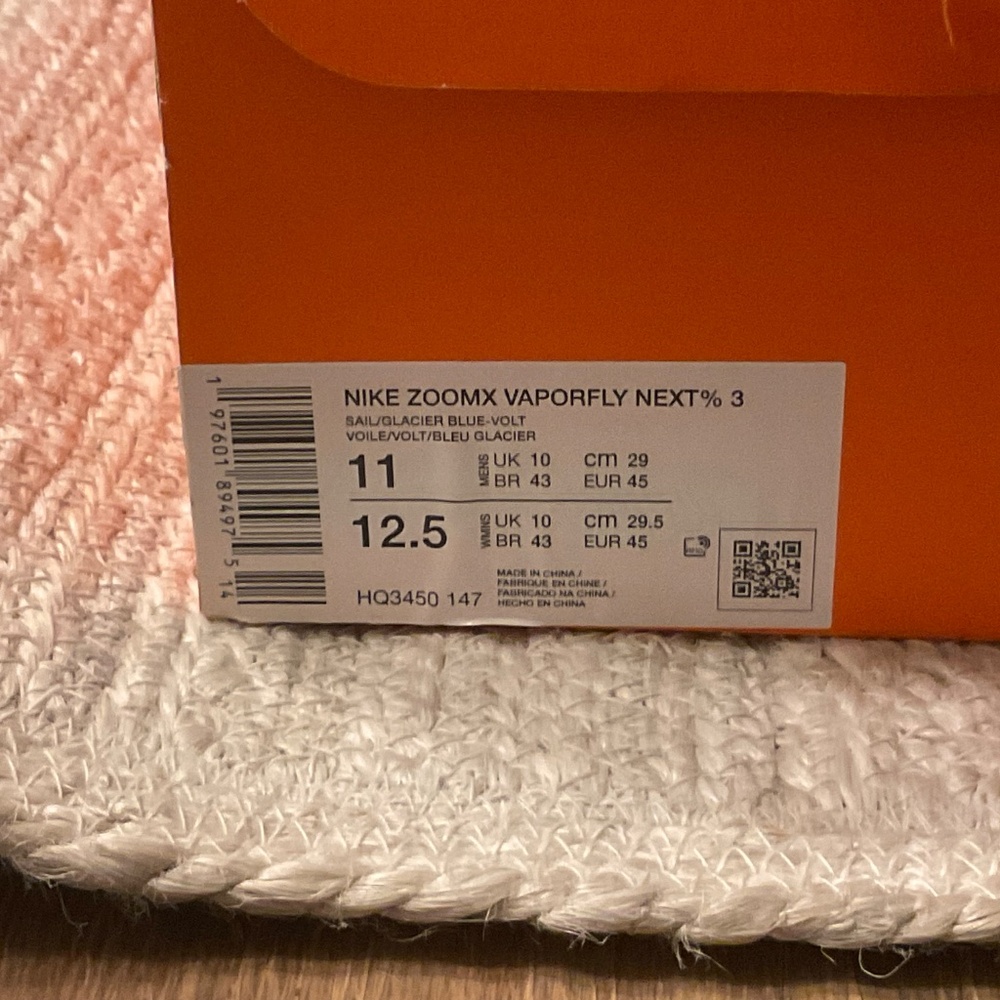 Nike Men's ZoomX VaporFly Next% 3 - Picture 3 of 11